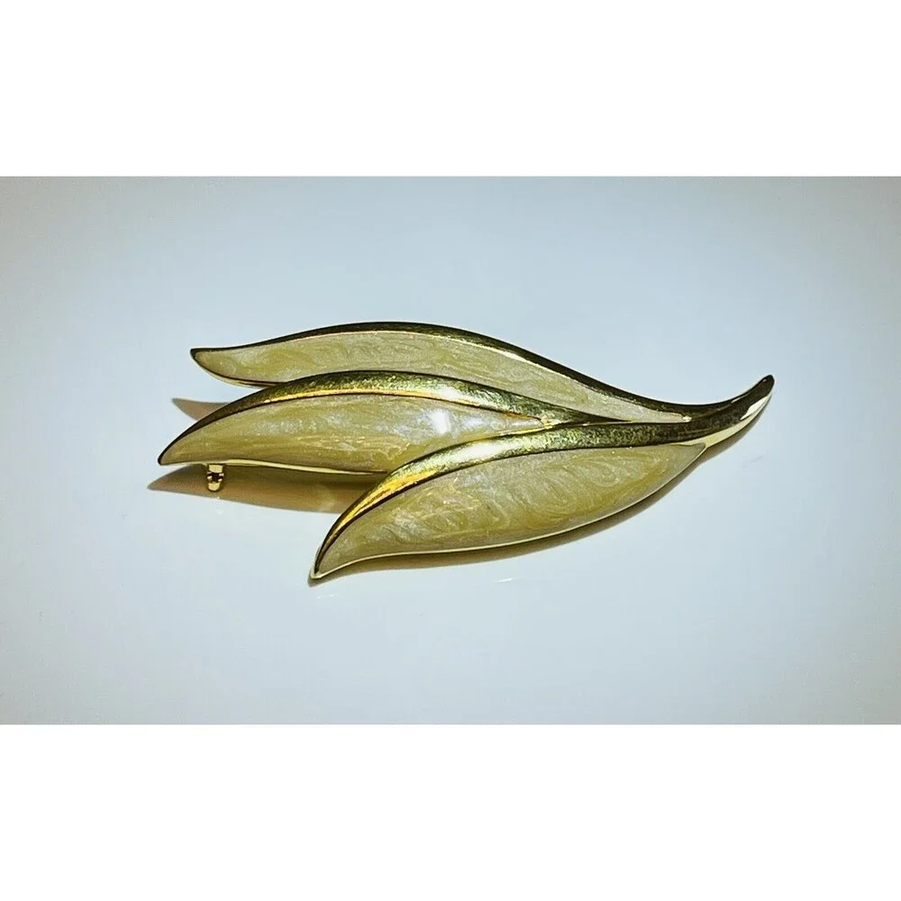 Vintage Napier  Brooch Pin Leaf Leaves Yellow Enamel  & Gold Tone Metal 2.75”